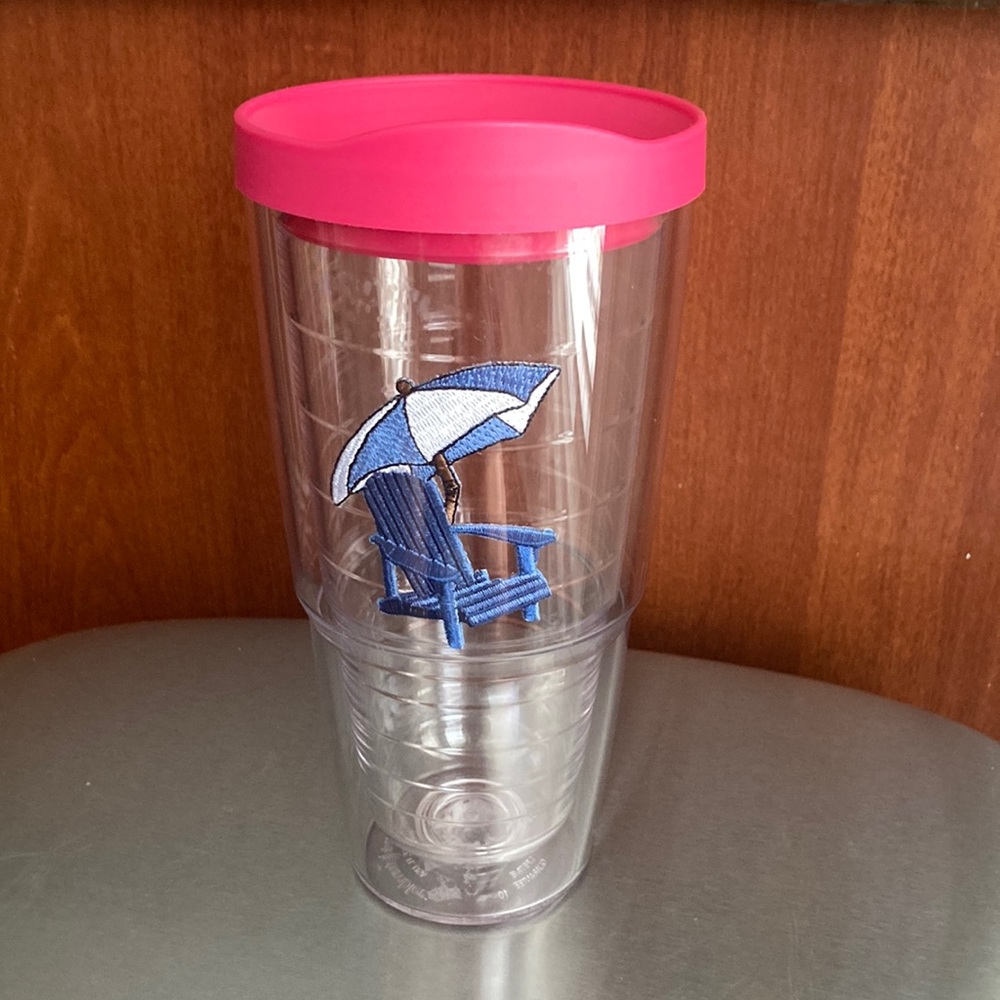 Tervis Beach Chair With Umbrella  24 Oz. Tumbler With Lid LIKE NEW!!